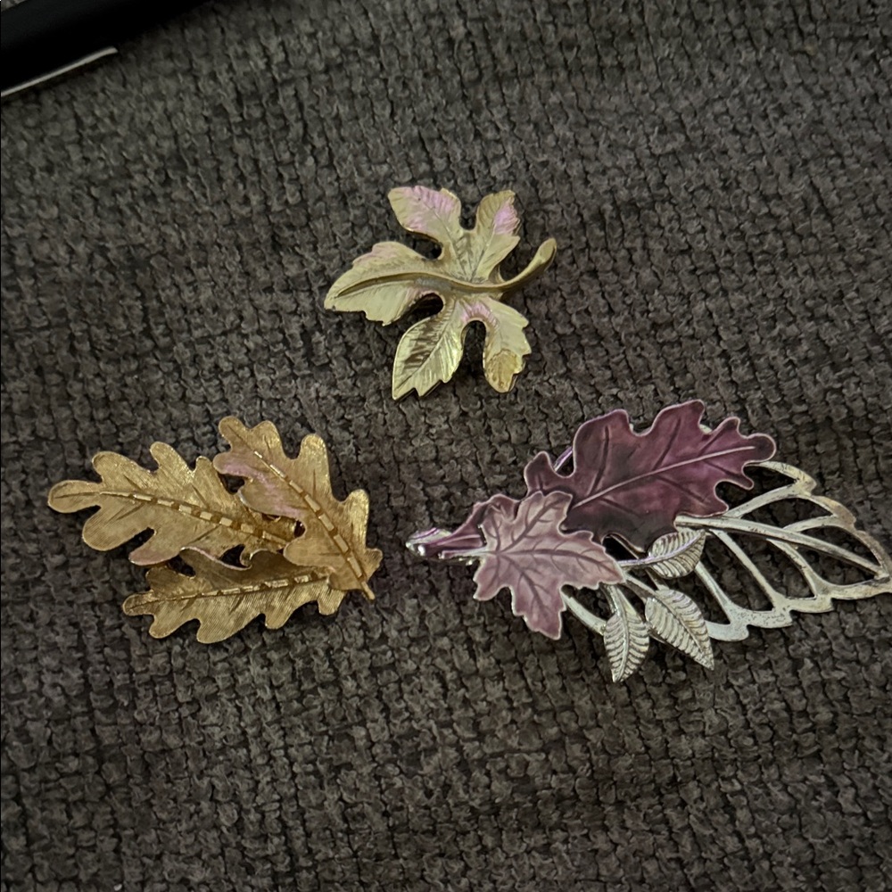 Elegant Leaf Brooch Set - Gold and Purple
